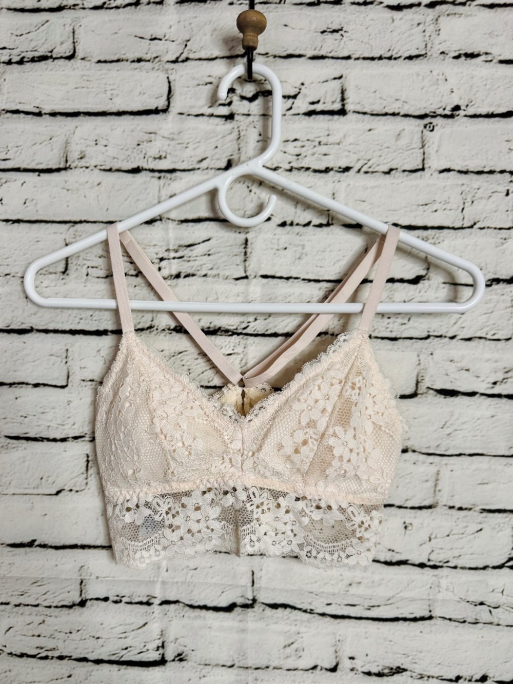 Forever 21 Ivory Floral Lace Longline Bralette Size Small